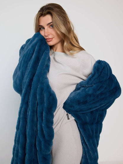Comfrt Dreamer Blanket – Medium | Ultra-Soft Oversized Plush Blanket