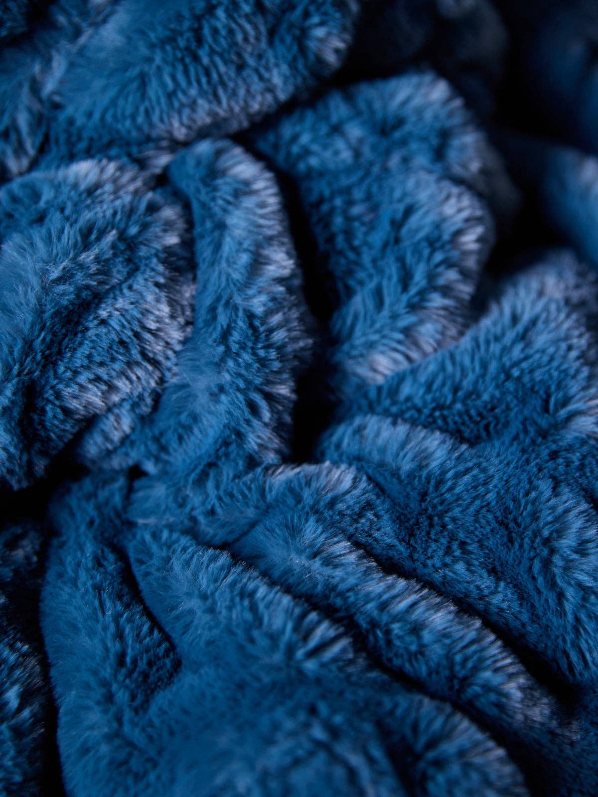 Comfrt Dreamer Blanket – Medium | Ultra-Soft Oversized Plush Blanket